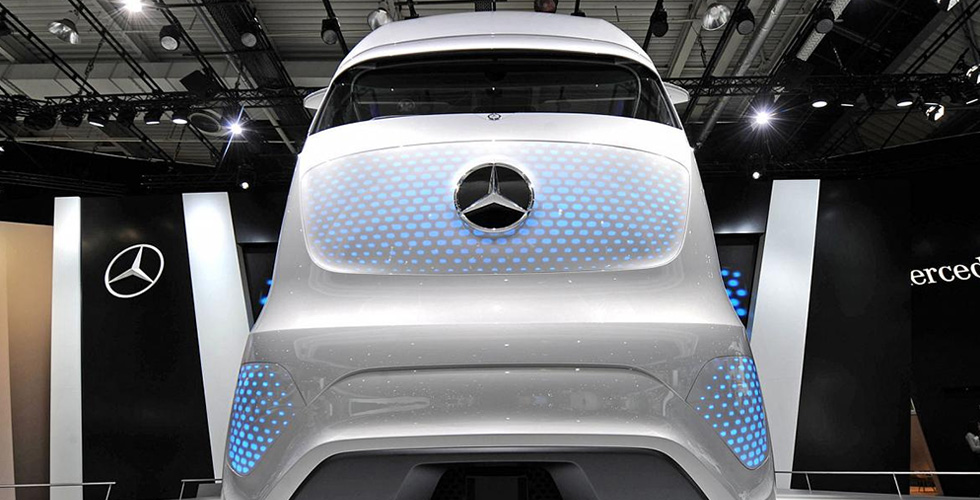 شاحنة Mercedes Benz ذاتية القيادة