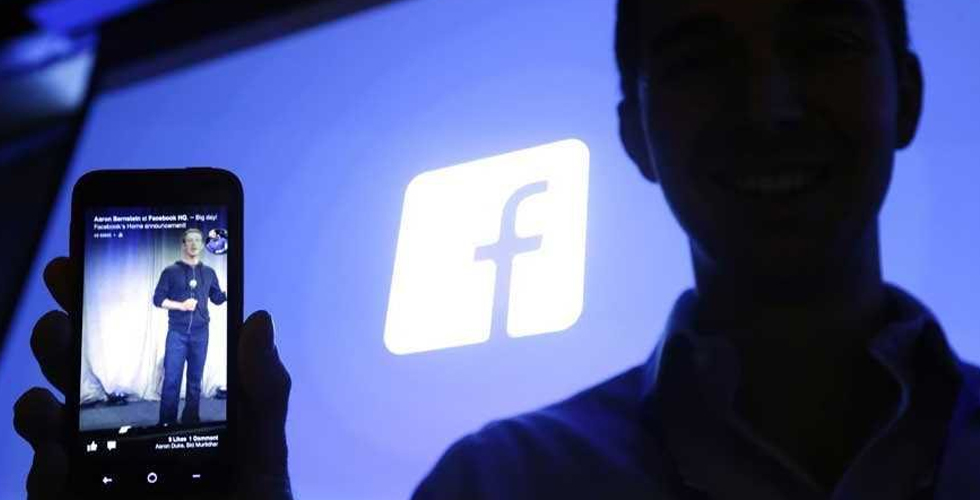 هل تتعاون فيسبوك وسامسونغ؟
