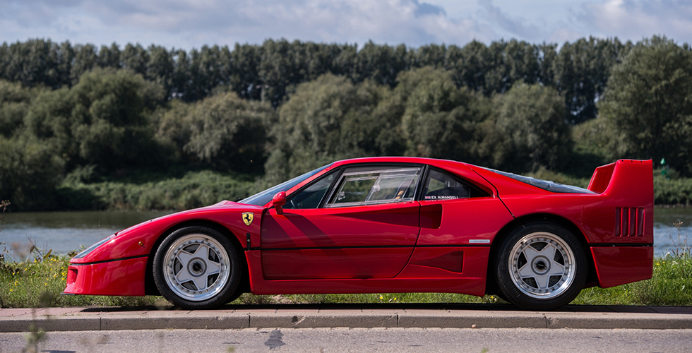 فيراري F40 تباع ب 870000$