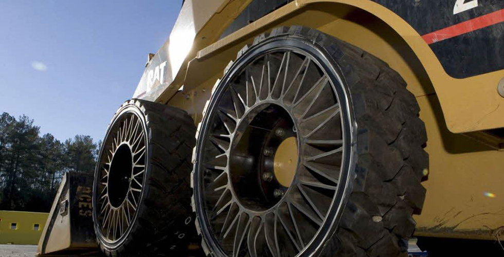 إطارات Michelin Tweel تدخل مرحلة الإنتاج