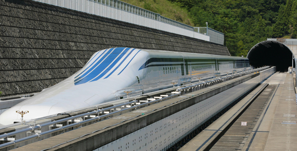 قطار ياباني يكسر الرقم القياسي للسرعة 