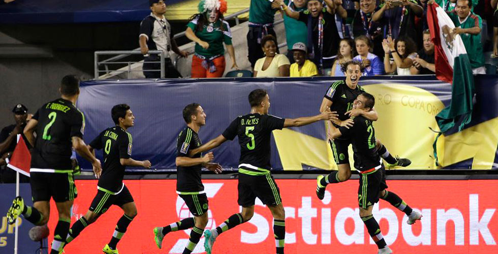 المكسيك بطلة الكأس الذهبية.