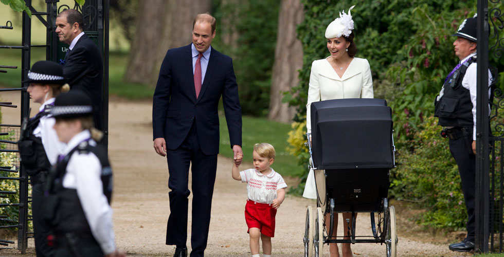 العائلة الملكية البريطانية تنتقد تصوير أميرها الصغير
