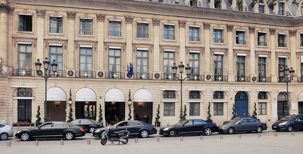 فندق ريتز باريس يعيد فتح أبوابه 