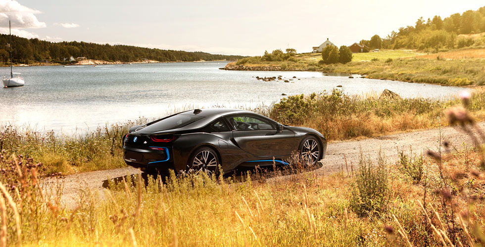 بالصّور: ال BMW i8  تتألّق على ساحل النروج