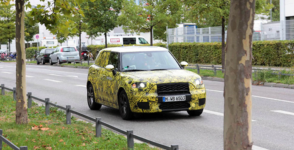 صور تجسّسيّة للميني Countryman Hybrid 2016