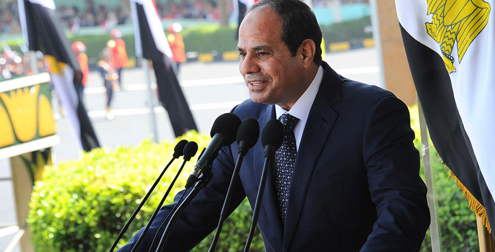 السيسي يؤكد توفر الغاز للمصانع المصرية