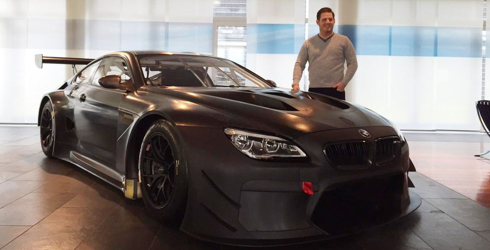 BMW  تكرّم متسابقها وفريقه، وتسلّمهم ال M6 GT3 