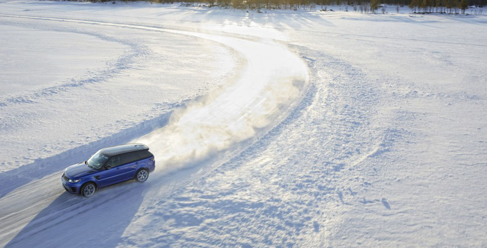 Range Rover Sport بقيادةٍ جليديّة