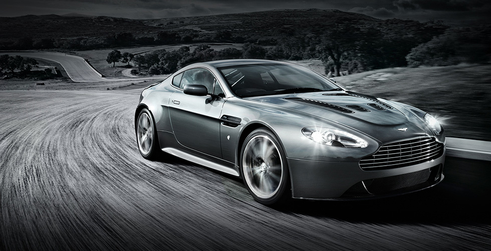 نفضة لمحرّك V12  من Aston Martin