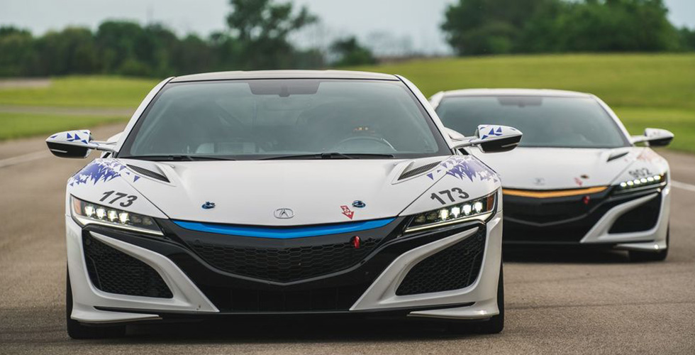 (  Acura  ) تتسابق ب NSX  الكهربائيّة