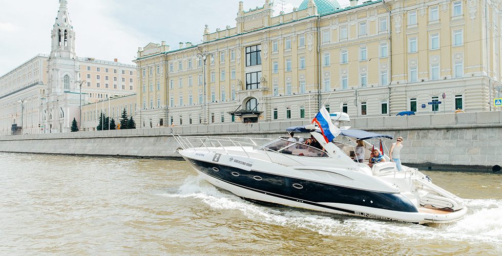 سباق القوارب في قلب موسكو