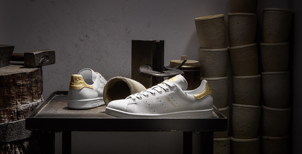 Adidas والأحذية المطليّة بالذهب