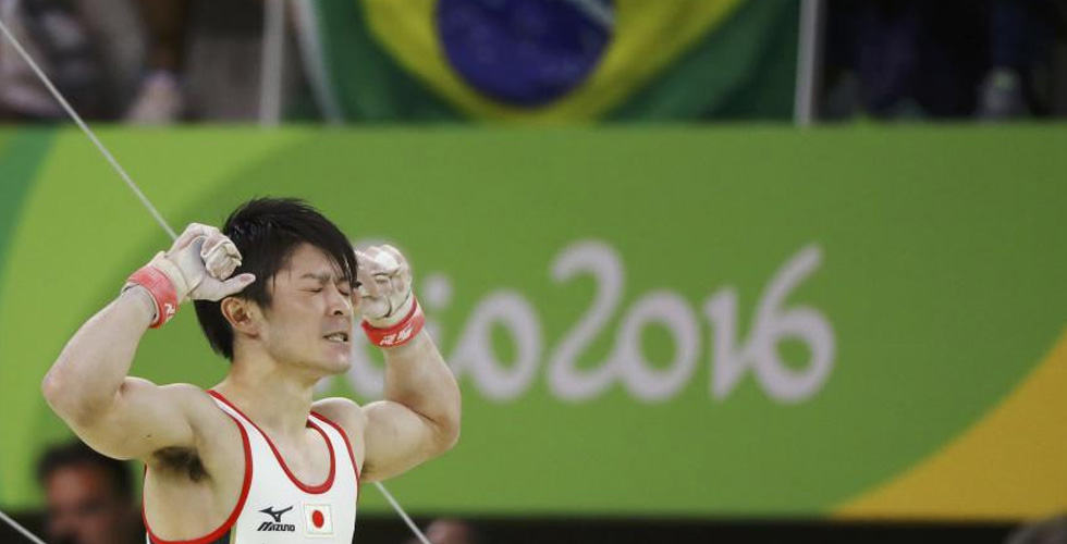 اليابان تحتفل بانتصاراتها في الجمباز