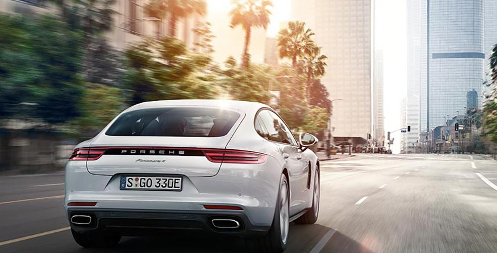 Porsche  تطلق ال Panamera  هايبرد