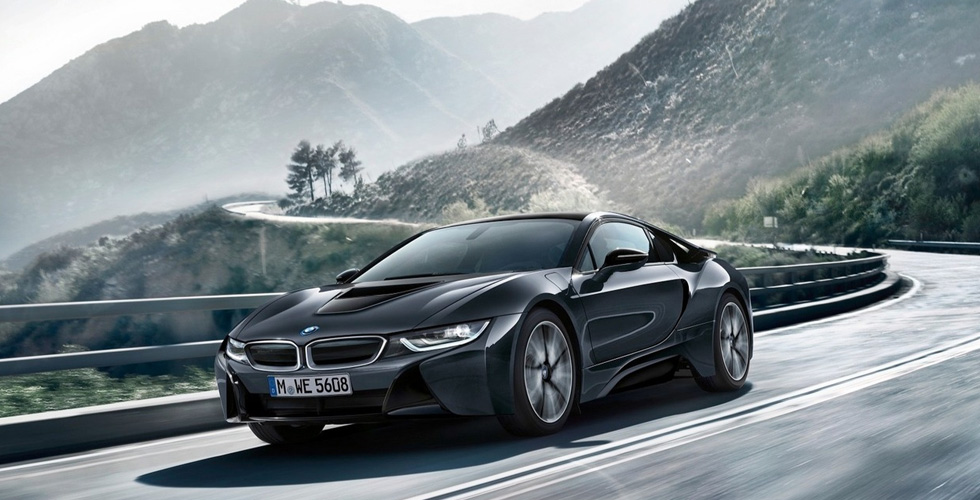 BMW i8  الدّاكنة الحصريّة السّاحرة