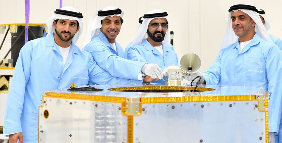 الامارات السبّاقة عربيا في غزو الفضاء