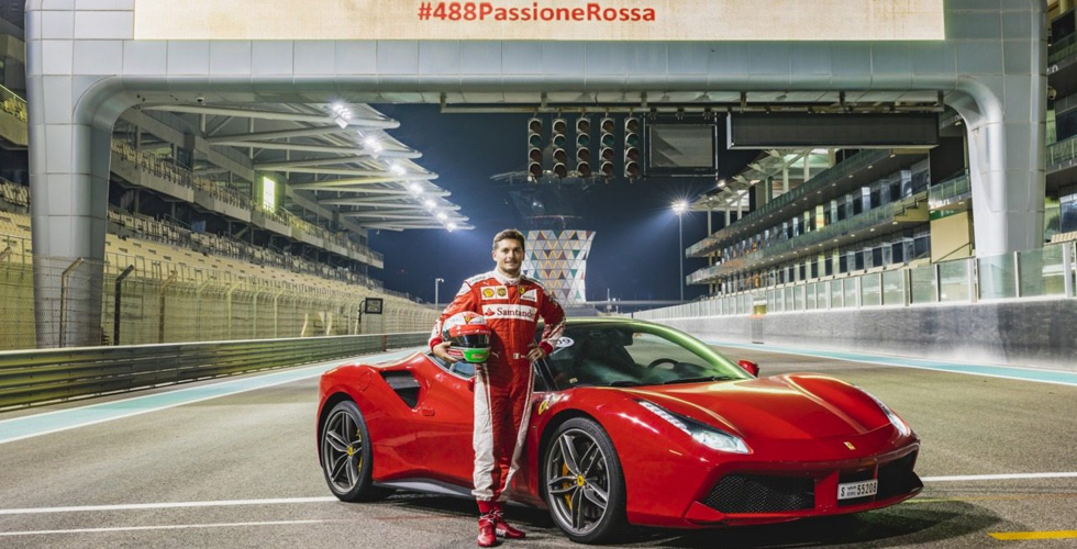 شغف المشاعر في ال 488 Passione Rossa