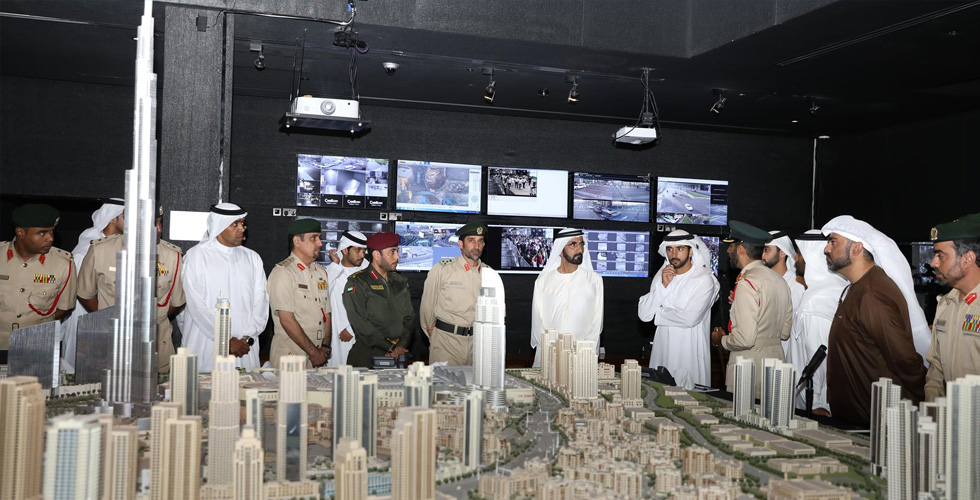 حاكم دبي يتفقد برج خليفة