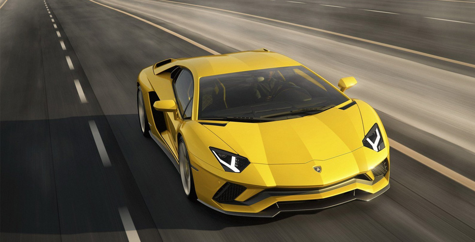 أوّل قيادة للLamborghini Aventador S 2017