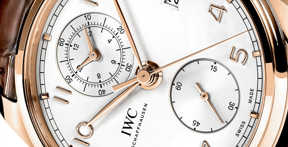 IWC: ثلاثة ألوان بحلّة كلاسيكية  