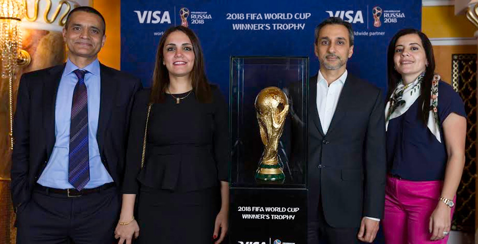 فيزا تعرض كأس الفيفا في دبي
