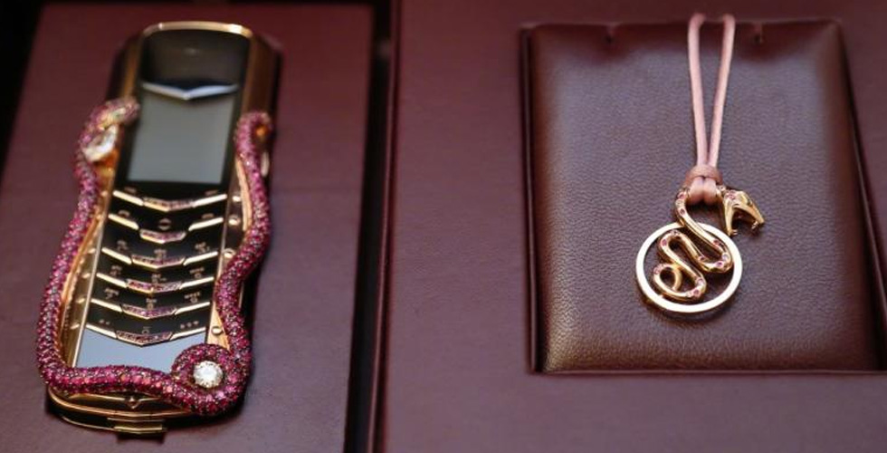 Vertu تتعاون مع Boucheron لهواتف مرصّعة بالياقوت !  