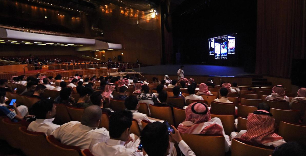 السينما في السعودية تدرّ شبابيكها مليار دولار سنويا