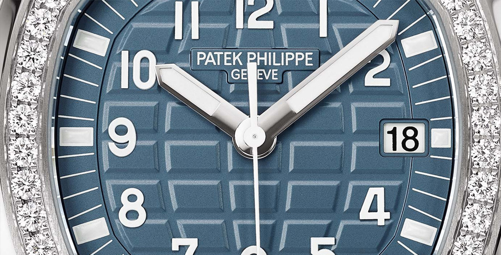 الأزرق يلف ساعات Patek Philippe  