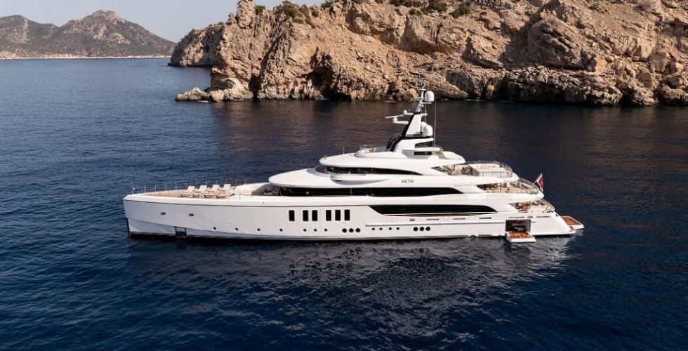 إليك مواصفات يخت BENETTI M/Y METIS الجديد! 