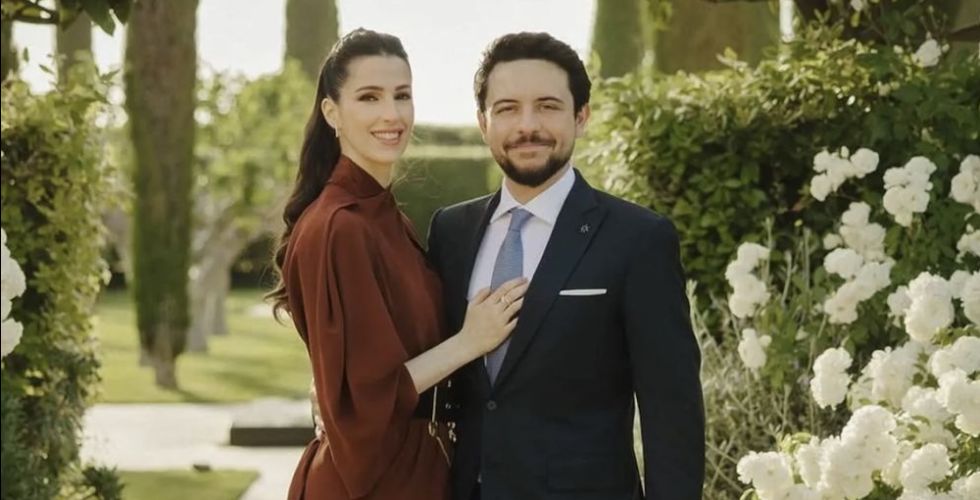 الأمير الحسين والأميرة رجوة يسرقان القلوب بصور جديدة