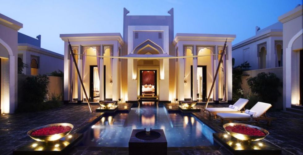 فندق رافلز قريبًا في البحرين