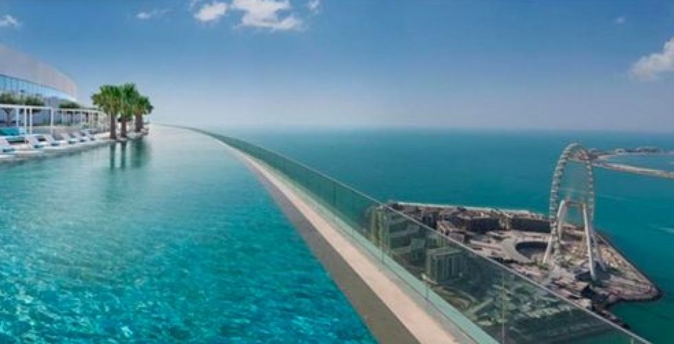 مسبح في دبي يدخل موسوعة غينيس