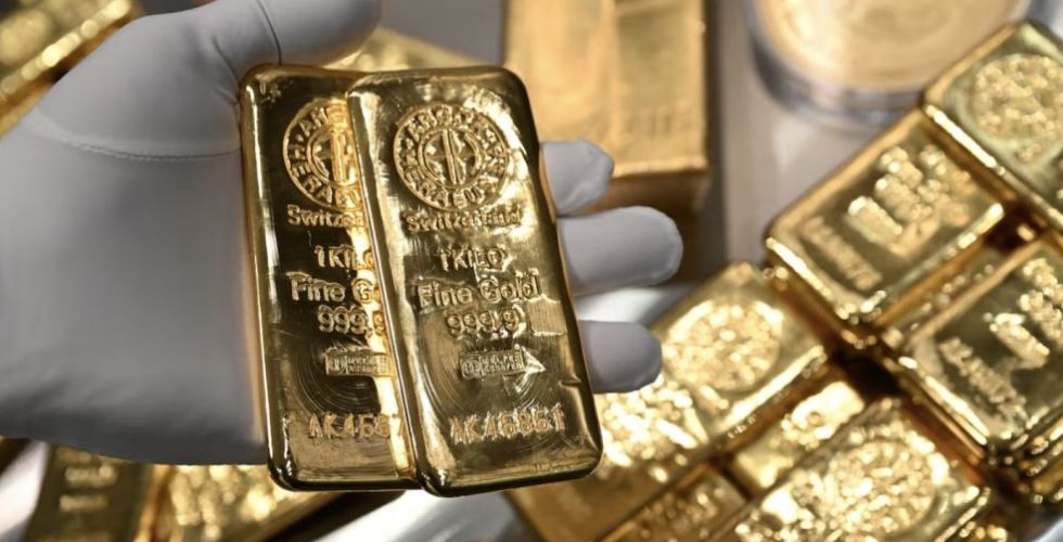 انخفاض أسعار الذهب والفضة وبيع لجني الأرباح