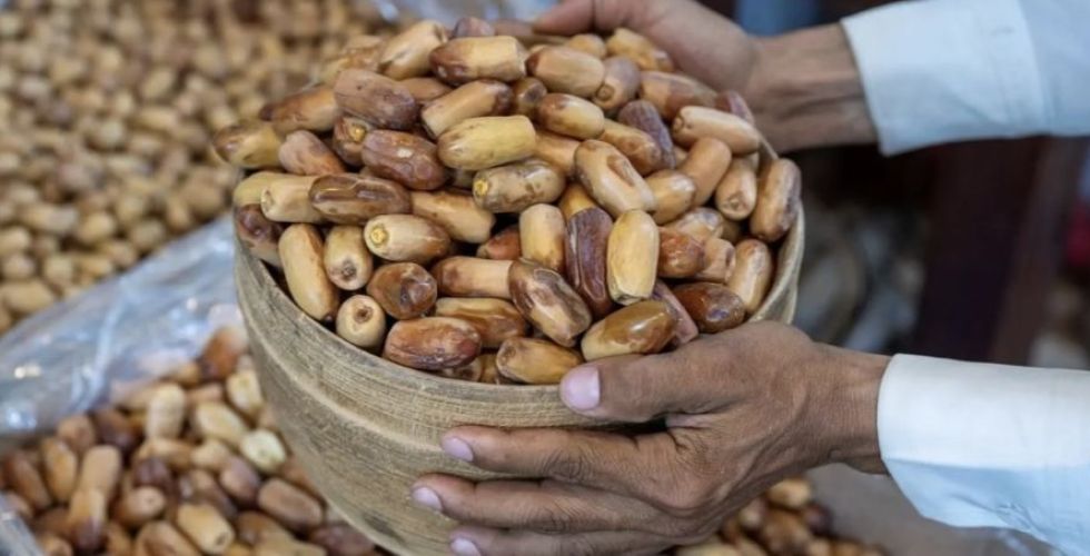 تمور الأطاييب في شهر رمضان المبار
