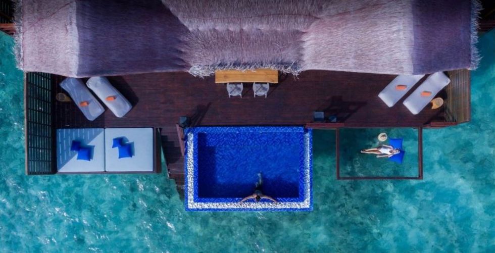 النوم فوق المحيط في جزر المالديف
