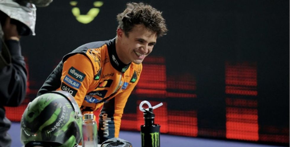 نوريس ينطلق أولا في سباق لاس فيجاس