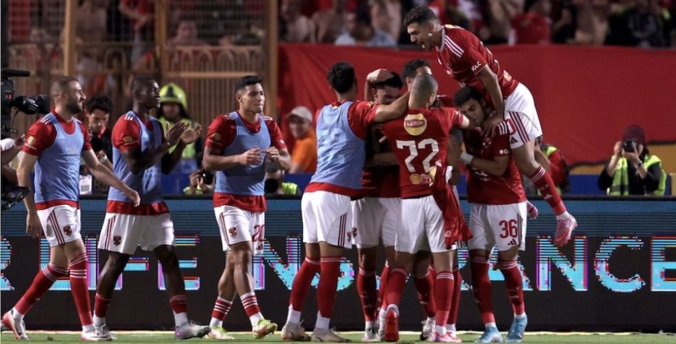 الأهلي يقلب الطاولة على الزمالك