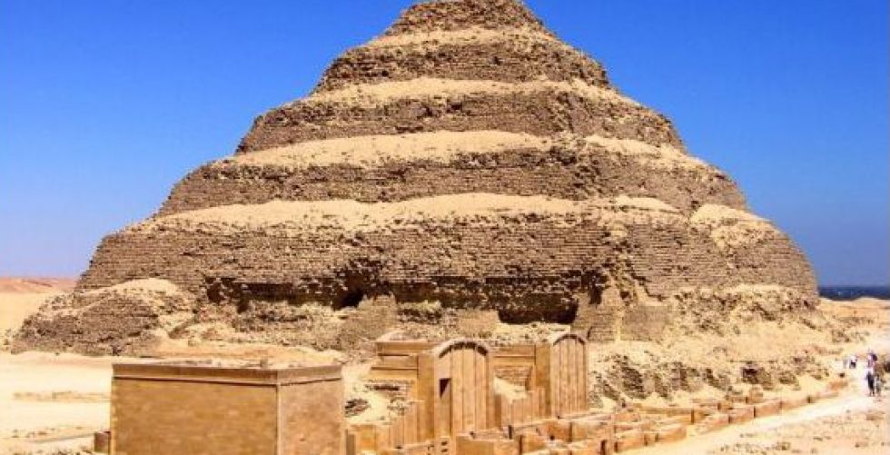 ترميم أقدم اهرام فرعوني في مصر