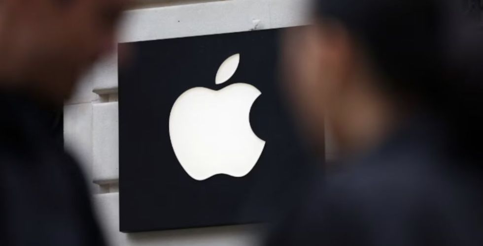 تحذير من أبل وغوغل من التجسّس