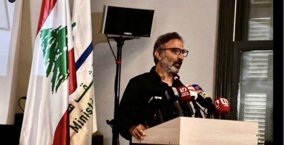يوسف طعمة يمثّل لبنان في معرض بينالي 
