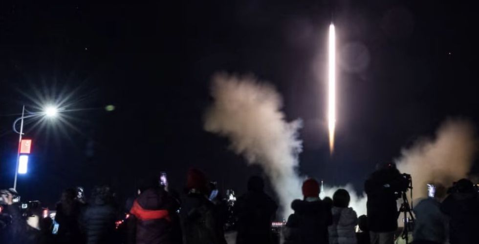 أصغر رائد فضاء صيني في مهمة