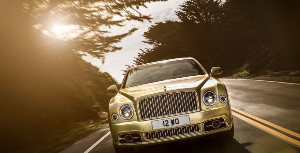 Bentley  في جنيف: رفاهية، أداء