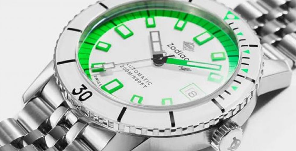 الساعة الخضراء بتقنية قياس الوقت