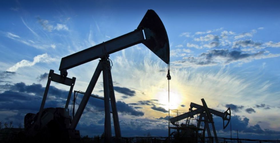 قرار أوبك في التخفيض ينعش أسعار النفط