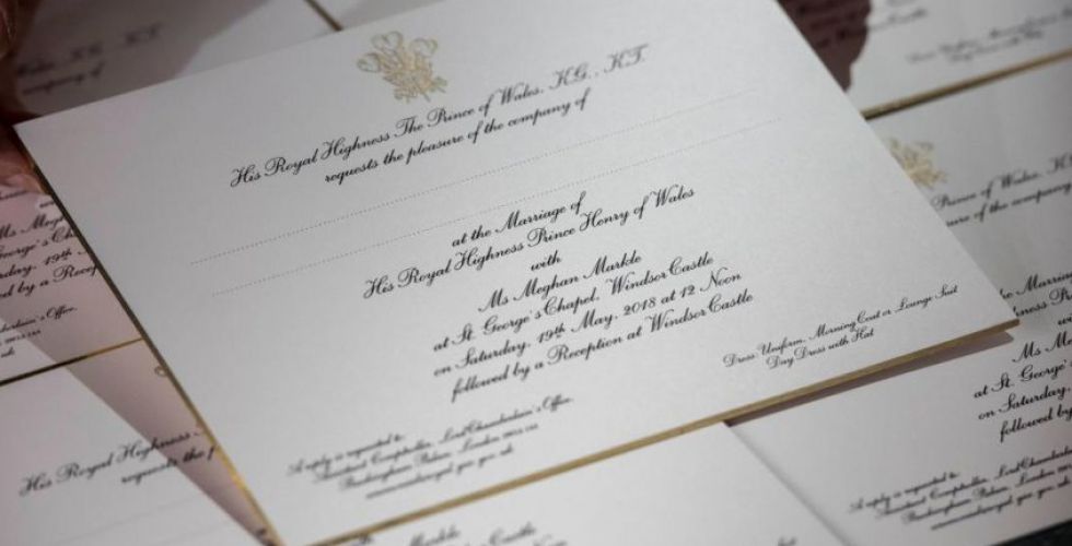 دعوات زفاف الأمير هاري كُتبت بماء الذهب