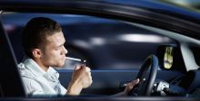 ممنوع التدخين أثناء القيادة