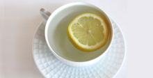 فوائد مفاجئة للمياه الساخنة والليمون