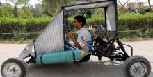 طلاب مصريون يبتكرون سيارة تسير بقوة الهواء