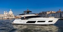 Ferretti تنطلق برفاهية من كان  